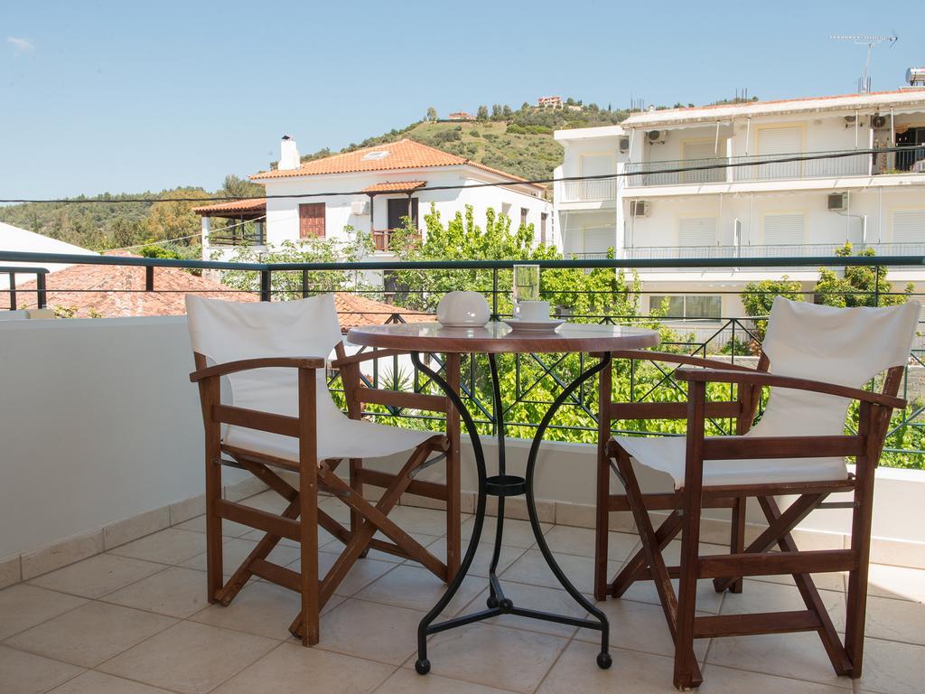 Porto Xronia Aparthotel Khrónia Exterior photo